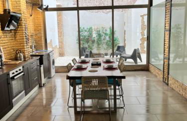 IY Loft 4 - Open Plan Garage Style - Up to 4 people - Foto 1