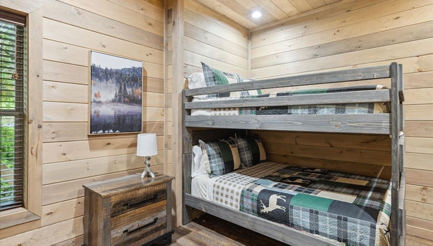Antler Ridge 3 Bedroom Cabin by RedAwning - Foto 4, Habitación