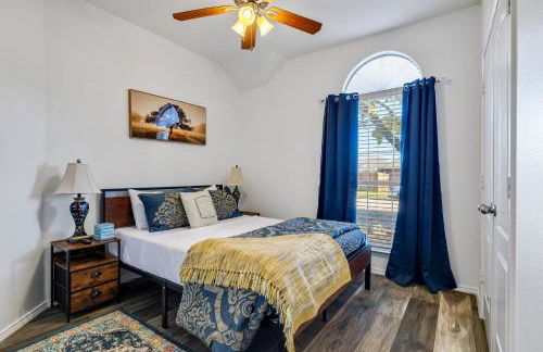 Frisco Escape Oasis Home w/Spa - Foto 31