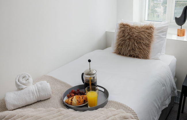 Modern 3 Bed Apartment - Parking - Foto 3