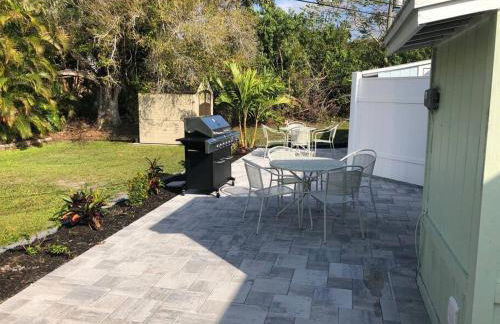 Modern Apartment - 1 of 4 - Photo 12