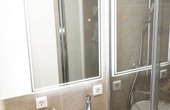 House of Blooms - Photo 25