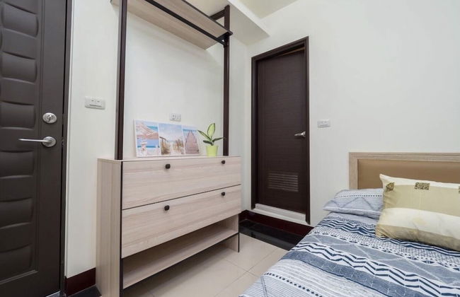 Relax Traveler Home - Photo 12