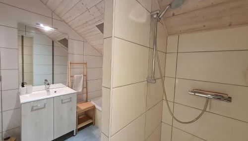 Appartement lumineux 3 chambres, terrasse, proche commerces et ski, avec WiFi - FR-1-589-677 - Foto 3