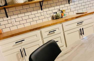 1BR 1 BA near Carl Health and OSF - Foto 15