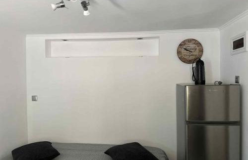 BAZAKOS LUXURY STUDIO KAMPI BEACh - Foto 16