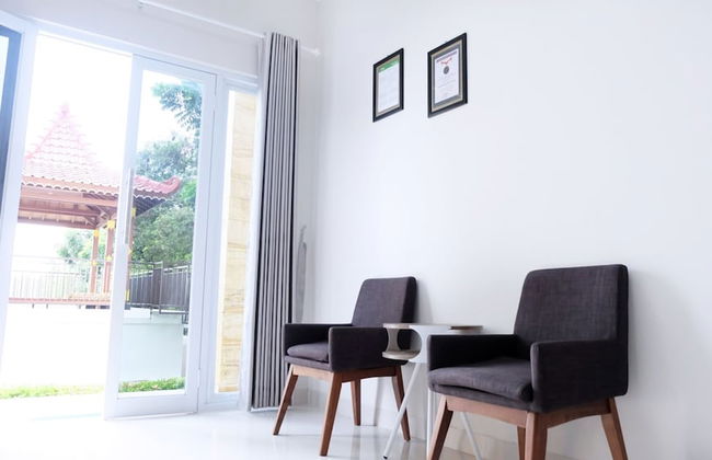 Villa Jogja Grand Bale with Private Pool by Simply Homy - Foto 39