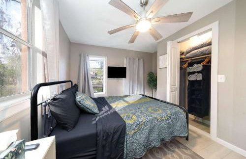 King Bed Creekfront Retreat in Jacksonville - Foto 21