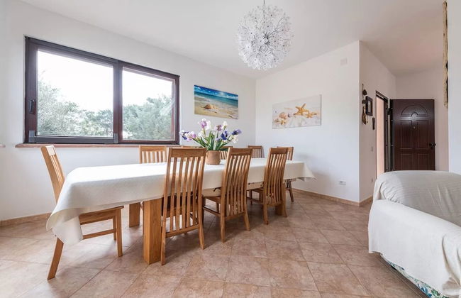 Amazing Detached Villa for 8 Guests Near Stintino - Photo 20