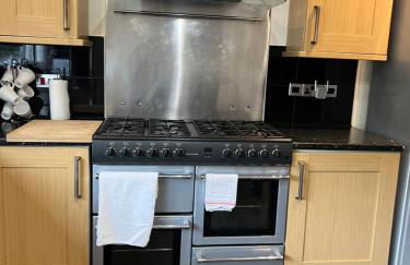 4 bed bungalow near Airport - Foto 27