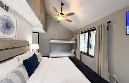 Lakefront Home-3BD25BADockGrillFirepitPool - Foto 11