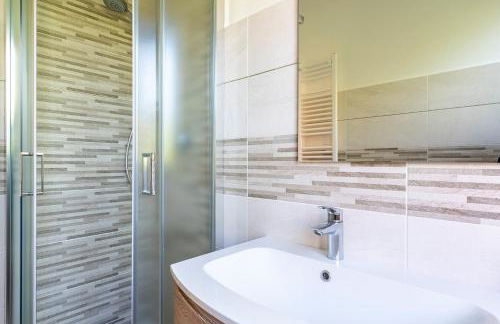 Modern Sea View Apartment with Balcony - Foto 17