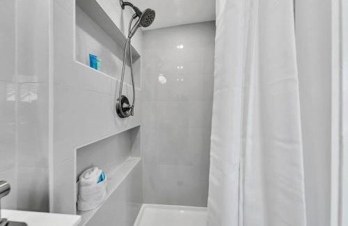 Tiki Palms Paradise by Emerald Coast Retreats - Photo 84