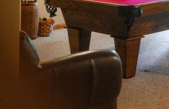 Cheerful Two Bdrm Cabin with Hot Tub & Pet Friendly - Foto 9