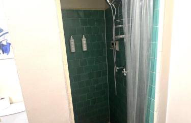 HARRY'S MAN CAVE - A Vintage Motel on the Historic 395 route - The New Star Motel Experience - Photo 12