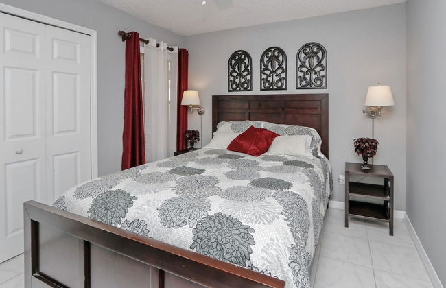 Near Theme Parks! Potter's Castle! Gorgeous, 3 BR's, Sleeps 8, Pool! - Foto 3