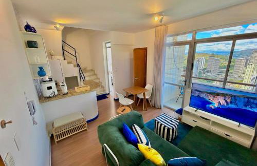 Linda cobertura duplex com varanda no Vila da Serra - Foto 1