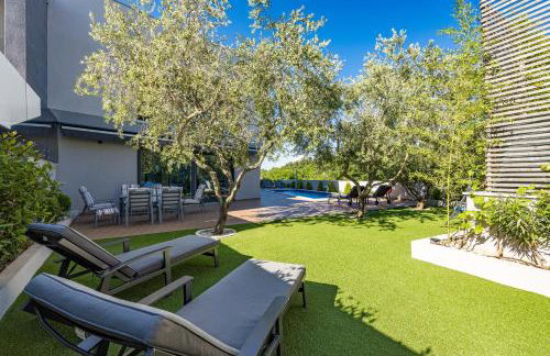 Villa Pinus - Private Pool, Jacuzzi, Game Room - Foto 10