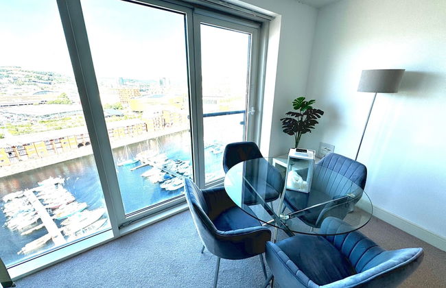 Meridian Tower Apartment in Swansea - Photo 8