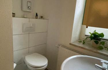 6-Personen Apartment mit großem Parkplatz, Küche & WLAN ideal für Monteure und Familien - Foto 4