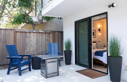 Luxury 2BR Steps to Beach & Pier with AC plus Garage Parking - Foto 14