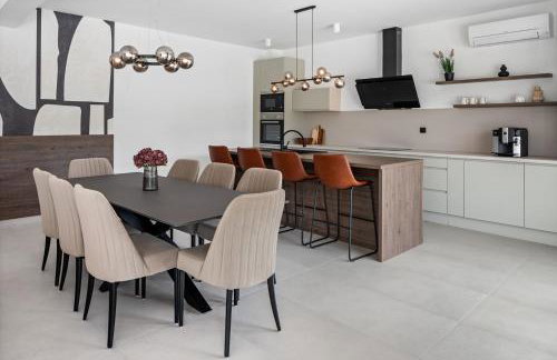 Villa Carmen with 5 en-suite bedrooms, 48 sqm pool, 8km from sea - Photo 17