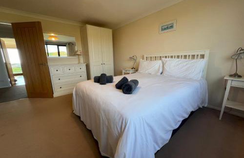 Beachfront Bliss at Laughing Water - Pass the Keys - Foto 26