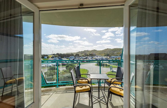 An Apartment That is Attractively Furnished - Foto 74