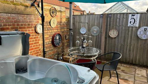 5 O Clock Somewhere with Private Hot Tub - Foto 2