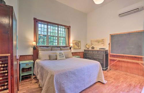 Renovated WV Schoolhouse History Buffs Heaven! - Foto 9