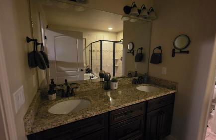 Wasatch Retreat 5 bed 3 5 bath pool table game room - Photo 70