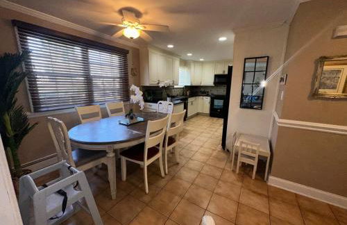 Selfie Walls l Spacious l Family Friendly l Near Beach - Foto 9