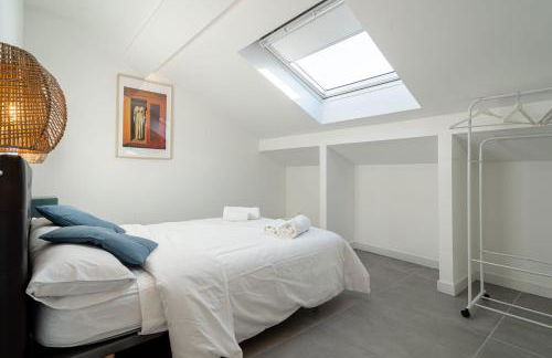 Edificio Santiago by Plaza Mayor Apartamentos - Photo 33