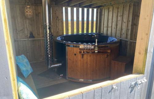Kinnoull House near Stornoway Hot-Tub Sauna Pet Friendly - Photo 12
