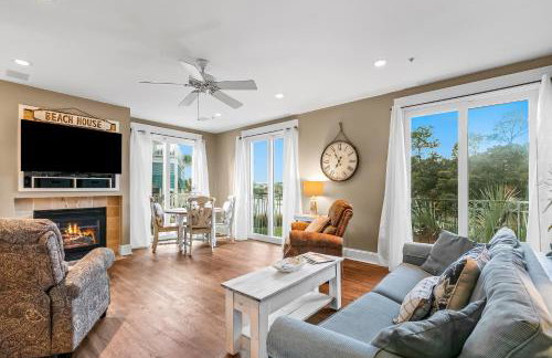 Carillon Beach condo with WiFi balcony pool and beach access - Foto 7