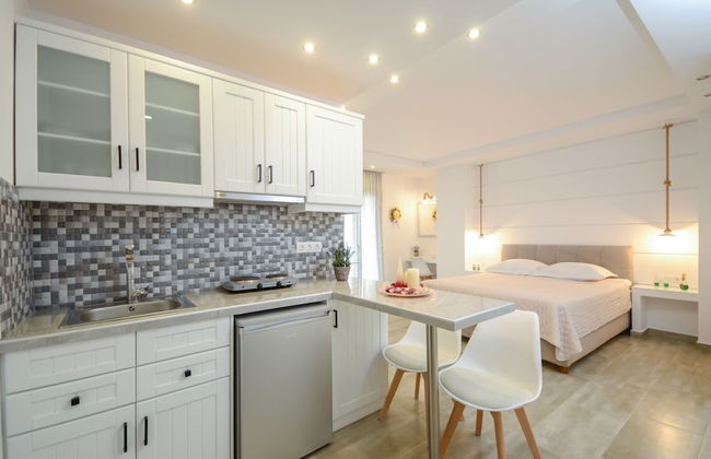 Sun Beach Hotel - Photo 41