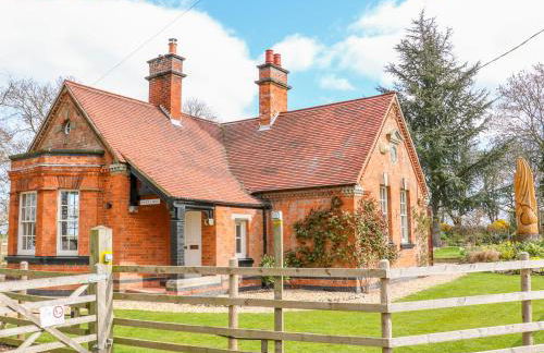 South Lodge - Longford Hall Farm Holiday Cottages - Photo 22