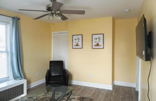 Lincoln Manor - Newly Renovated, 1mile from PHL Airport and Sports Stadiums - Foto 27