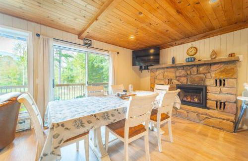 ADK Whiteface Chalet with Hot Tub, Dog Friendly! - Foto 18