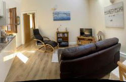 The Snicketts - Photo 12