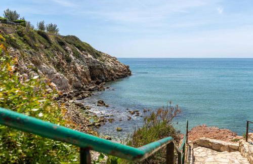 "Charm & Cozy 4BR - 3BA with Pool & Barbecue" - Photo 49