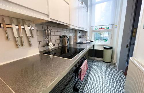 1 Bed Character Filled Glasgow Apartment - Foto 7