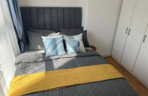 Spacious 2B Apt Zone 2 sleeps 4 F5 - Photo 13