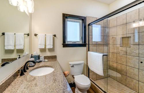 2 Mi to Dtwn Palmer Custom Valley Home with Garage - Foto 16