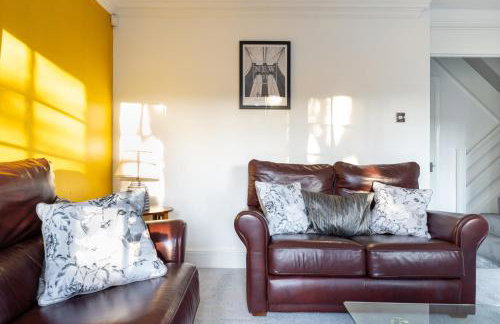 Purley House-Sleeps 8-Near Gatwick-Games Room - Foto 42