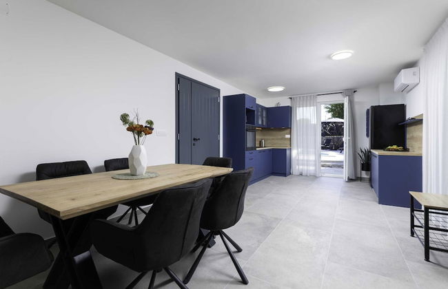 Luxury Krk Villa With Private Pool and Gardens - Photo 15