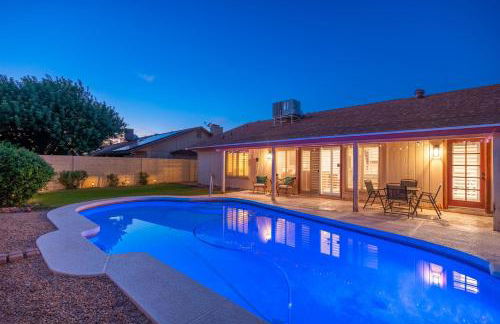 Large Pool With Diving Board, Remodeled 3bdrm, Near State Farm STDM and More! - Foto 1