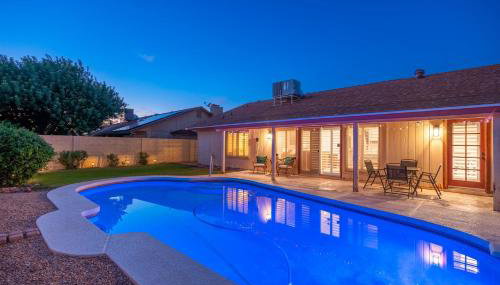 Large Pool With Diving Board, Remodeled 3bdrm, Near State Farm STDM and More! - Foto 1