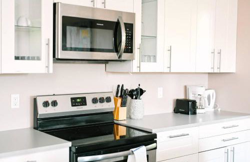 Acrisure Field - Off Street Parking - GroupStay - Foto 5