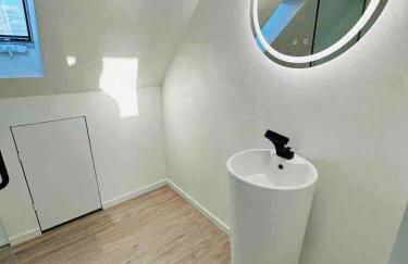 Black Swan- Beachfront Home with Year-Round Jacuzzi - Foto 25